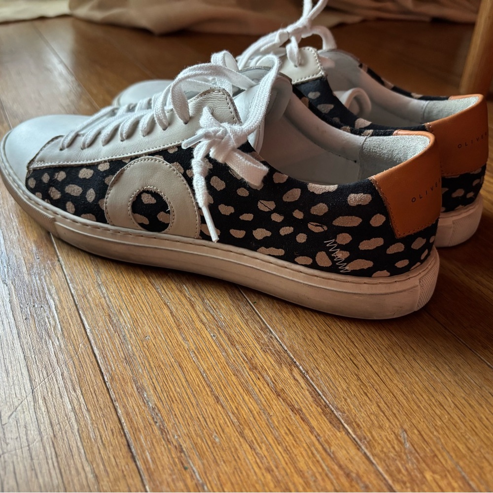 Oliver Cabell women’s low Black and White Sneakers with Brown Accents - Picture 4 of 10